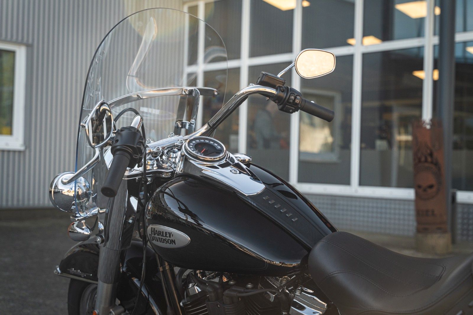 Fahrzeugabbildung Harley-Davidson Softail Heritage FLHCS 114 CUI -NEUWERTIG -