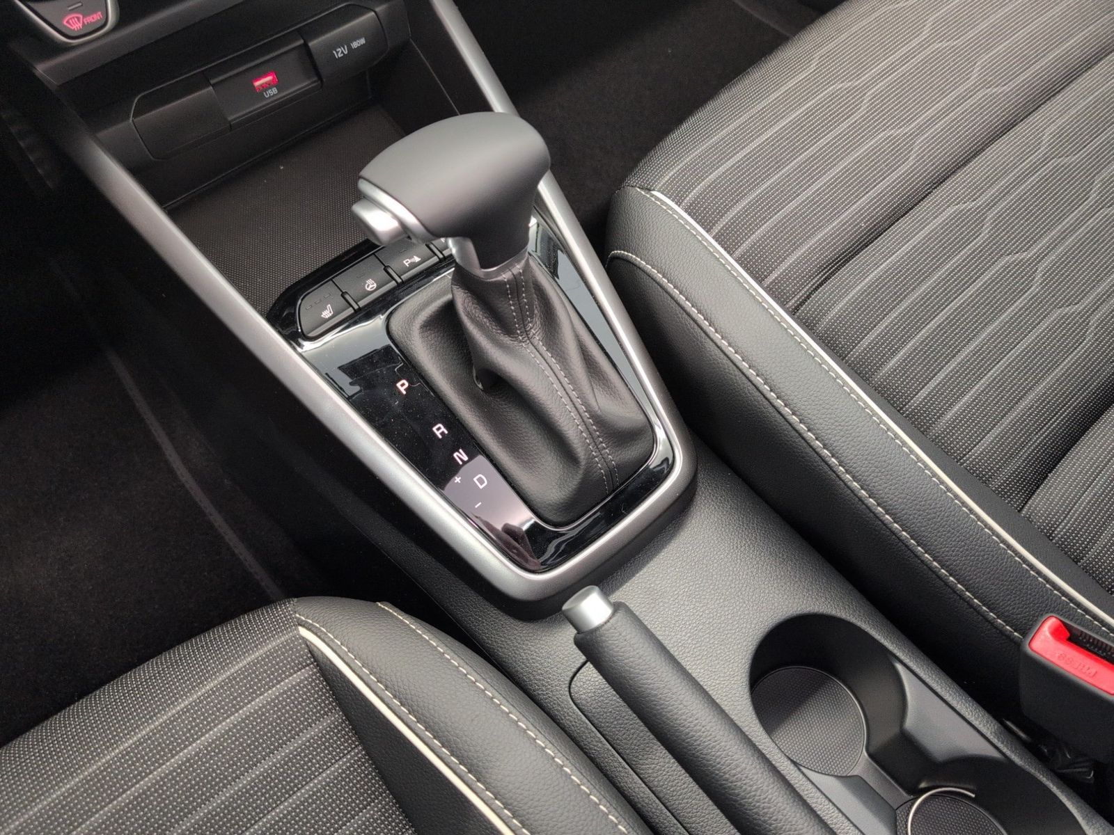 KIA Stonic  1.0 T-GDI 100 48V DCT GT-Line Technologie – Bild 21