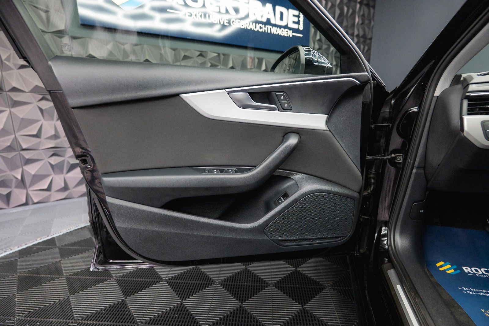 Fahrzeugabbildung Audi A4 Lim. 40 TFSI advanced Sport *DAB*LED*ACC*