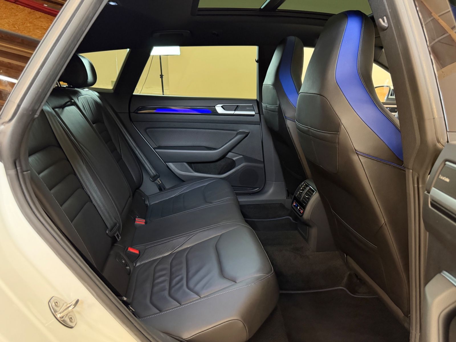 Volkswagen Arteon SB R 4Motion/PANO/AHK/IQ-Light/HUD/R-KAM foto 19