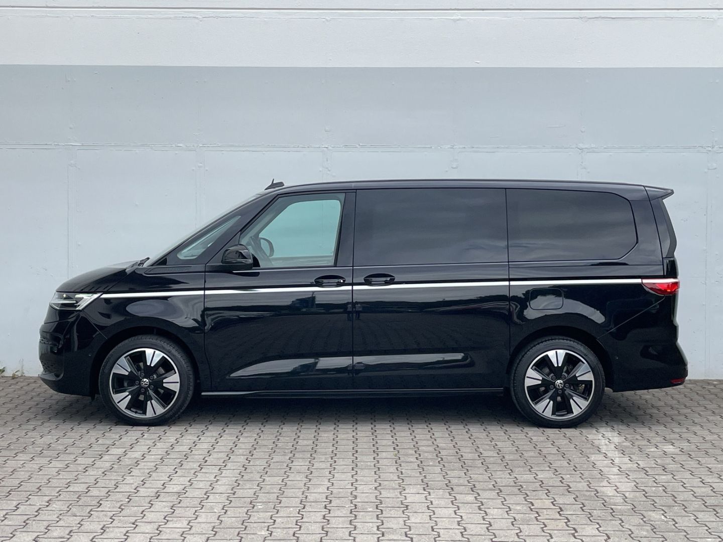 T7 Multivan 2.0 TDI Style lang AHK/Pano/Standhzg