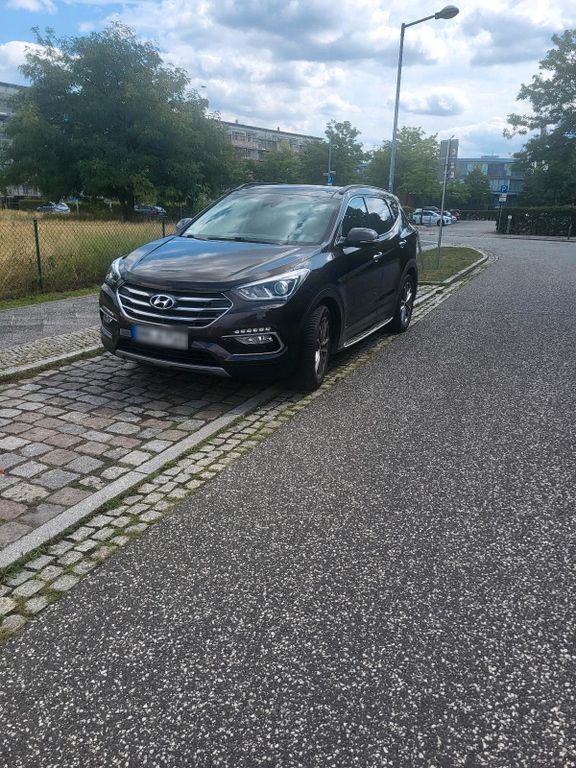 Image of Hyundai SANTA FE