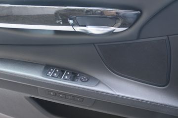 BMW 740d xDrive  HEAD UP+ACC+GSD