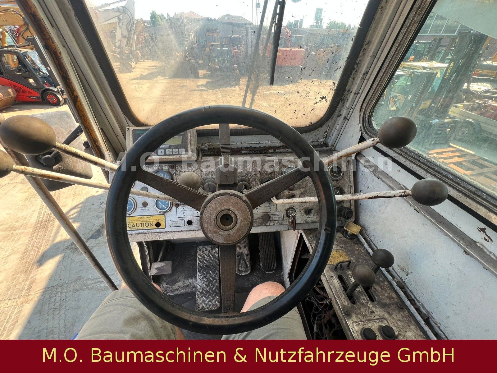 Fahrzeugabbildung Grove Kran / 30T / Waage /