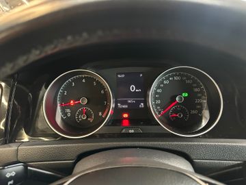 Volkswagen Golf VII Lim. *ACC*NAV*KLIMA*PDC*KAM*SZHZ*