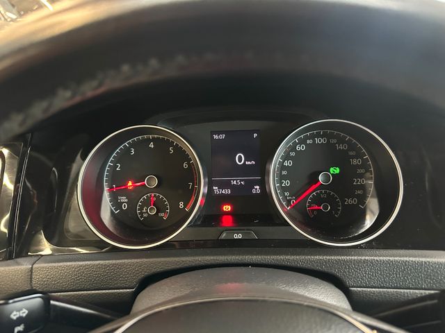 Volkswagen Golf VII Lim. *ACC*NAV*KLIMA*PDC*KAM*SZHZ*