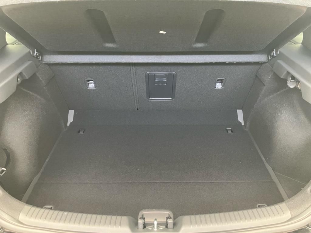 Fahrzeugabbildung Hyundai i30 1,5 T-GDi N-LINE 7-DCT Pano 2xKlima Navi