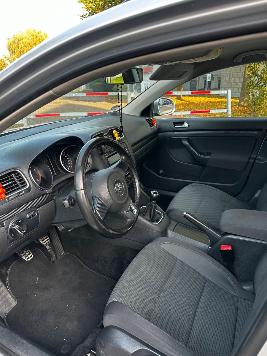 Volkswagen Golf 2010 — photo 13