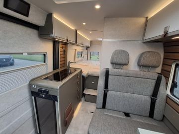 HYMER  ERIBA  HYMERCAR Yosemite 180 PS Maxi Solar Skyview AHK 2.Batt.