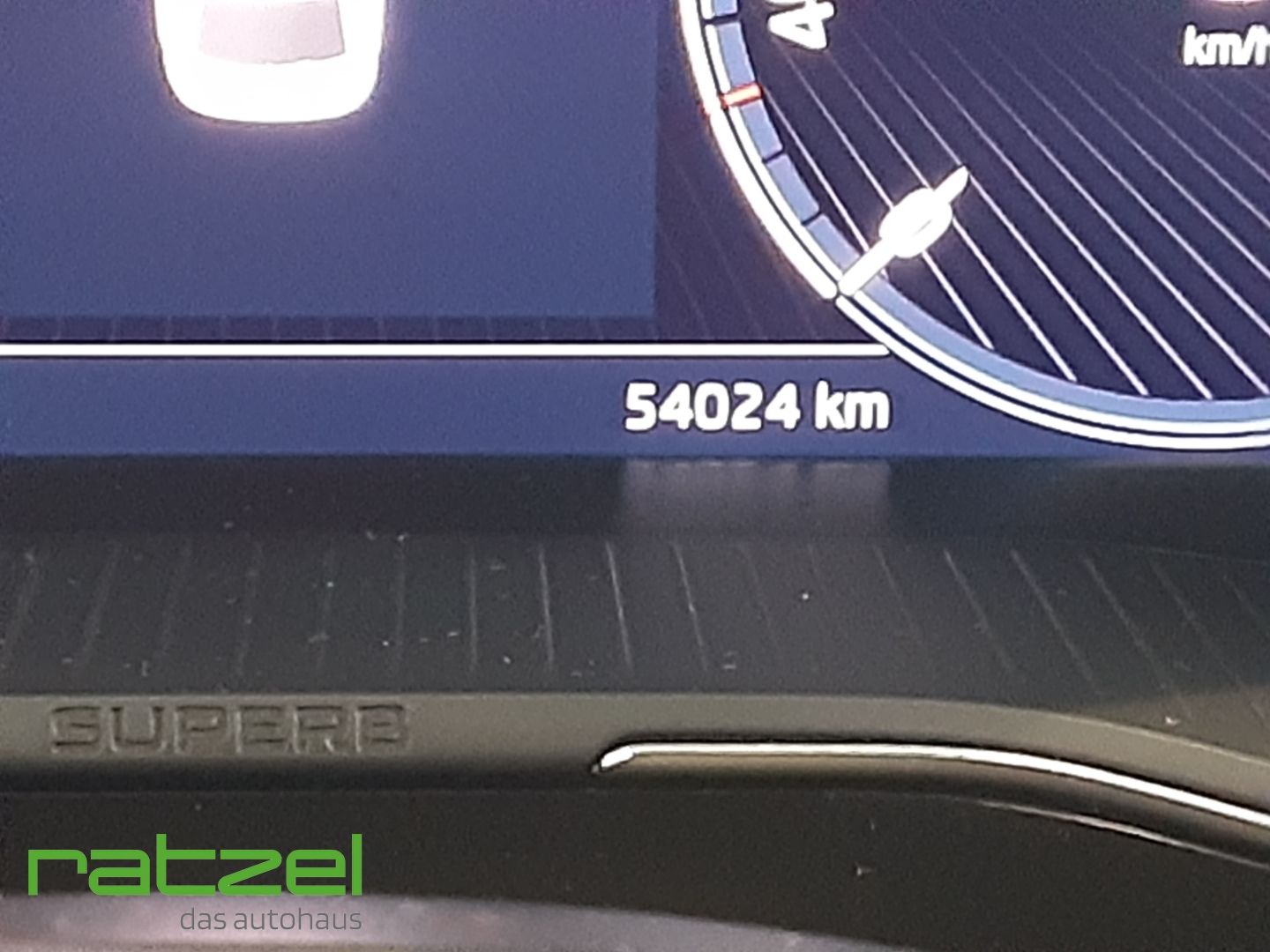 Fahrzeugabbildung SKODA Superb Combi STYLE 2.0 TSI Dig.Cockpit Memory Si