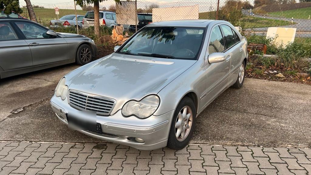 Mercedes-Benz C 220