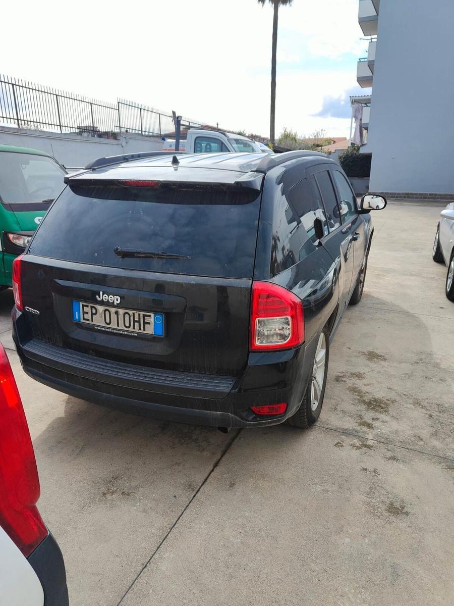 Jeep Compass 2012 — interior