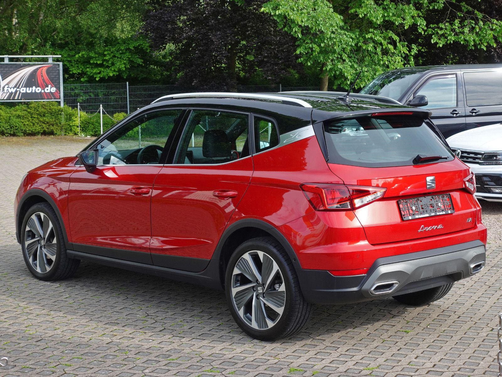 Fahrzeugabbildung SEAT Arona 1.5 TSI DSG FR Full Link ACC RFK DINAMICA