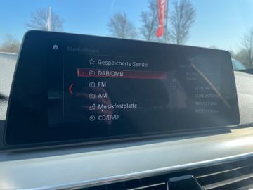Fahrzeugabbildung BMW 520 d Touring Sport Line Aut. AHK ACC HUD uvm.