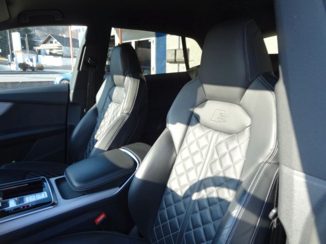 Fahrzeugabbildung Audi Q8 quattro/S-Line/Matrix/360/S-Sitze/B&O/AHK/