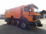 Mercedes-Benz SK Kehrmaschine/ 2x Besen/Sauger/Bewässerung - Mercedes-Benz Sk