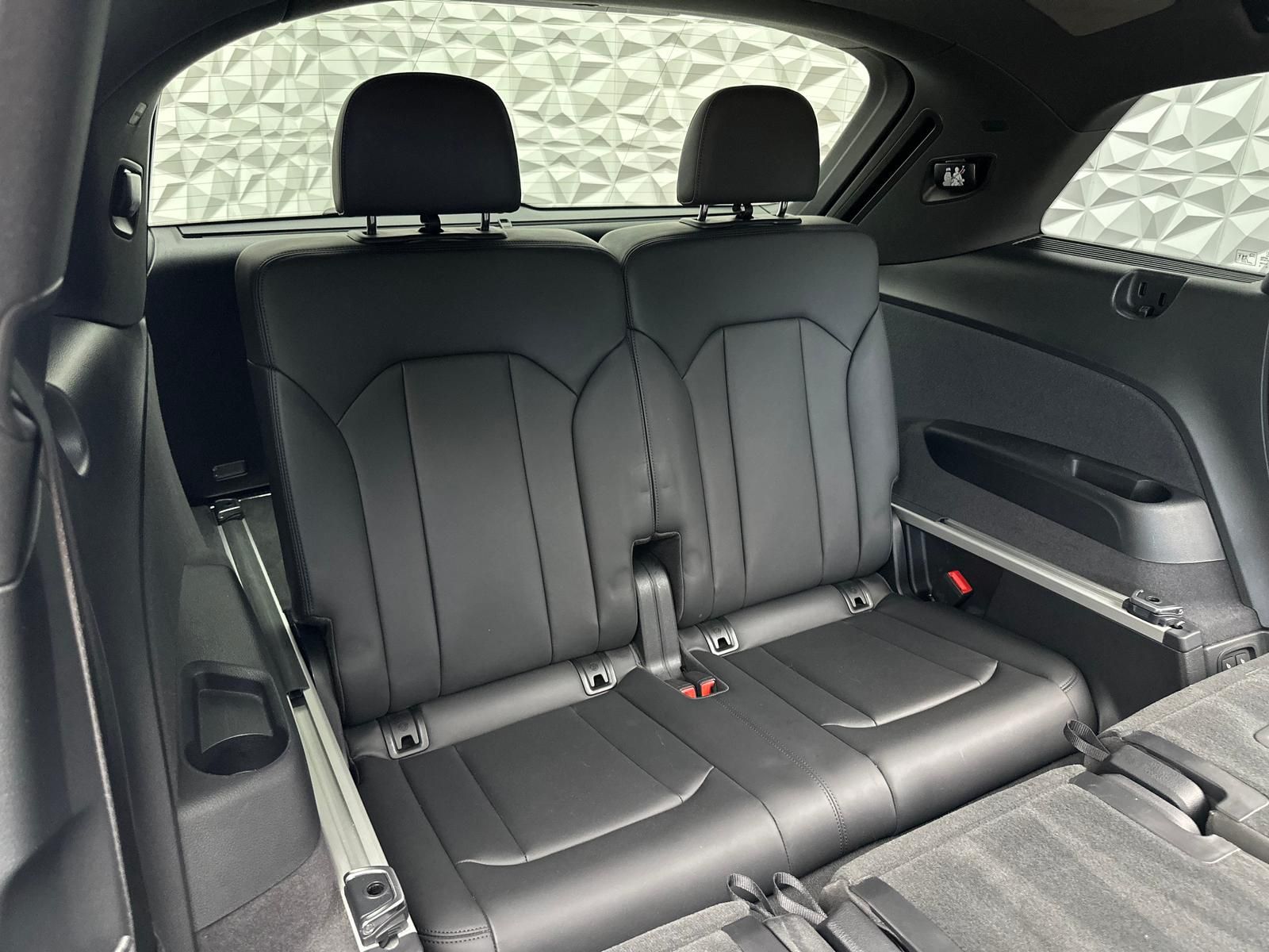 Fahrzeugabbildung Audi Q7 50 TDI QUA/S-LINE/7-SITZ/STHZ/LUFT/BOSE/PANO