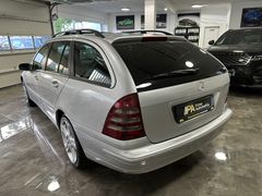 Fahrzeugabbildung Mercedes-Benz C 180 T Kompressor Automatik Schiebedach Tempoma