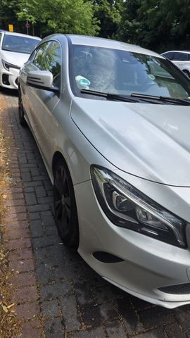 MERCEDES-BENZ Mercedes Benz CLA 200 d