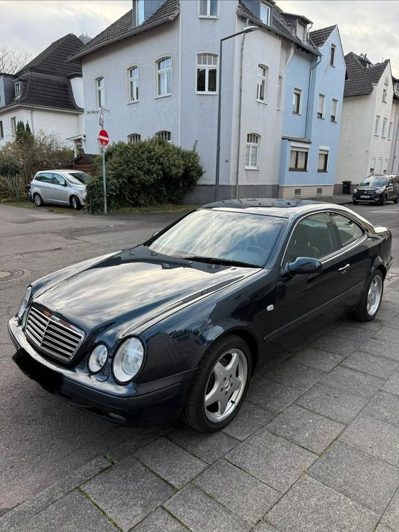 Mercedes-Benz CLK 320
