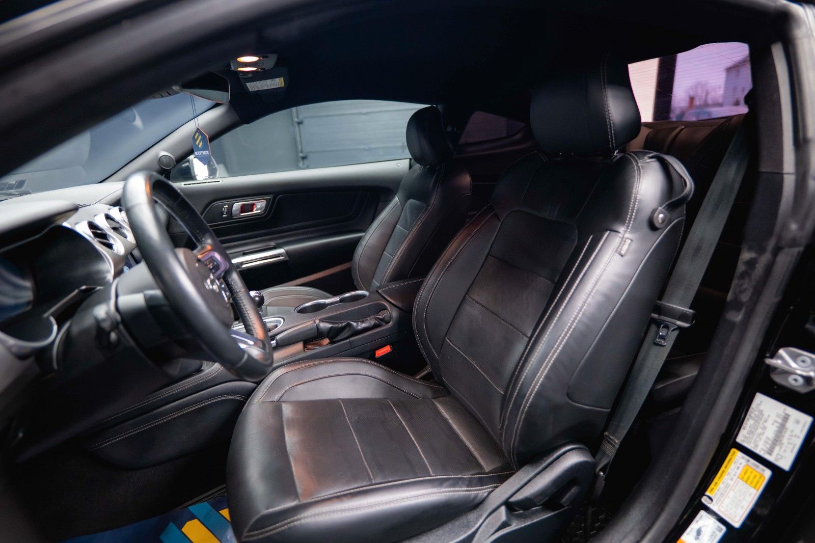 Fahrzeugabbildung Ford Mustang Shelby GT 500 5.0 V8 Performance PREMIUM