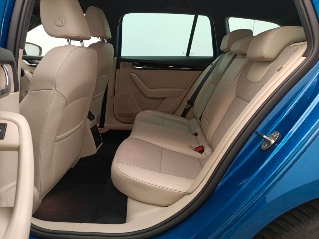 Fahrzeugabbildung SKODA Octavia Combi Style 1.5TSI LED/NAVI/SHZ/AHK