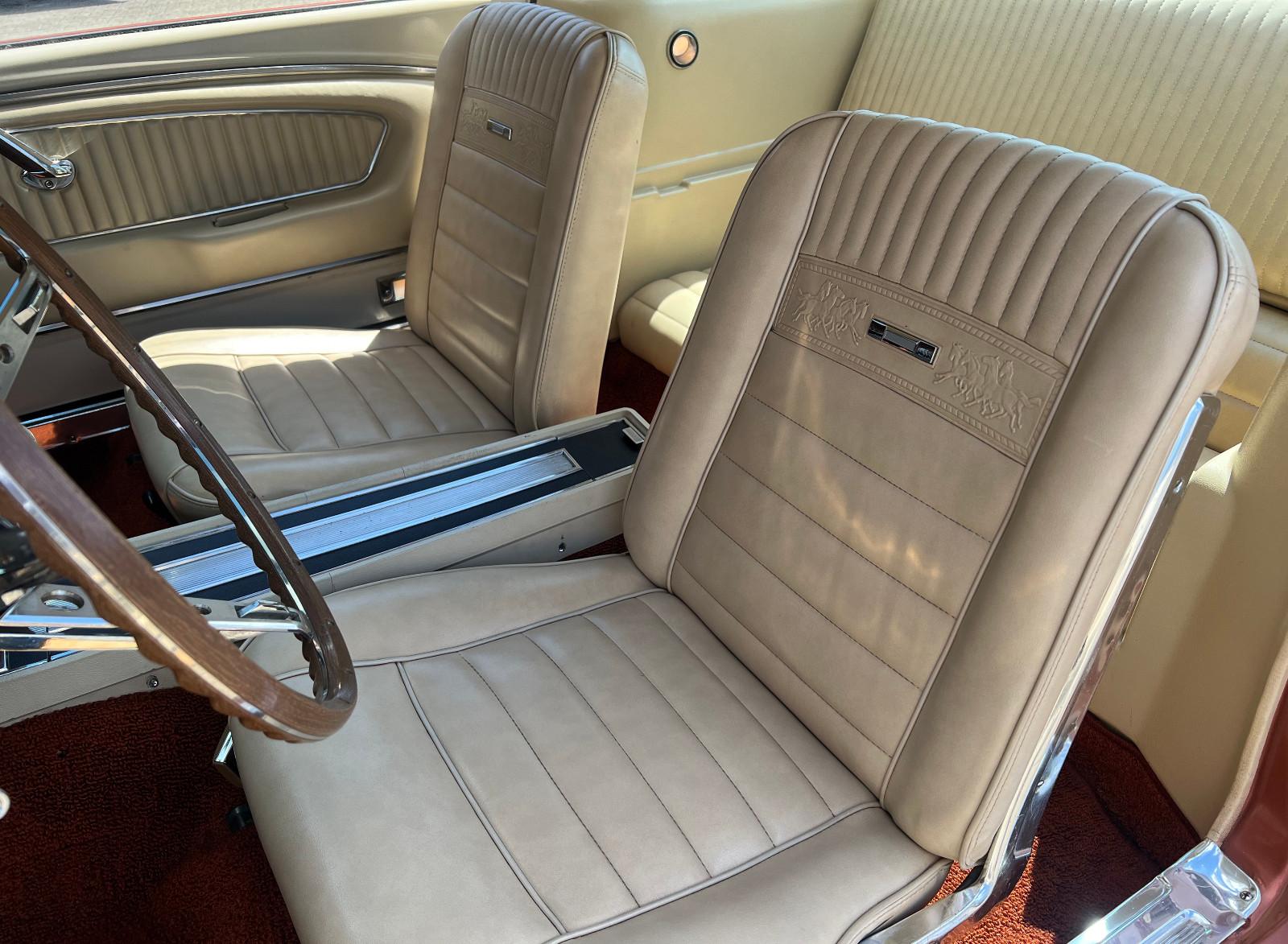 Ford Mustang Fastback GT, Pony, Voll-Ausstattung