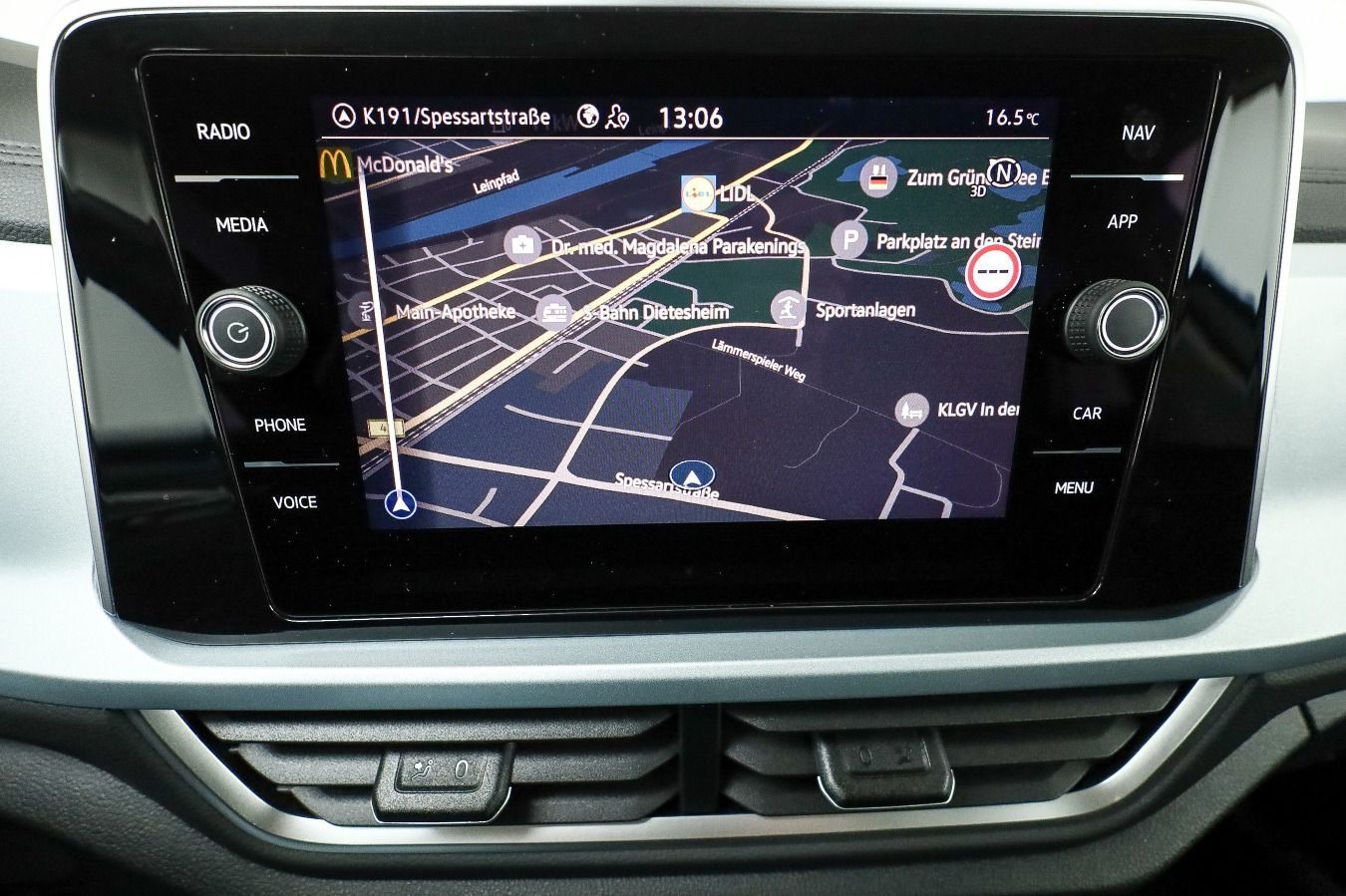 Volkswagen T-Roc - Bild 14