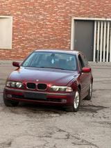 BMW E39 523i (Auto ist Abgemeldet) - BMW 523: 523i E39