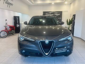 Alfa-Romeo Stelvio - 2