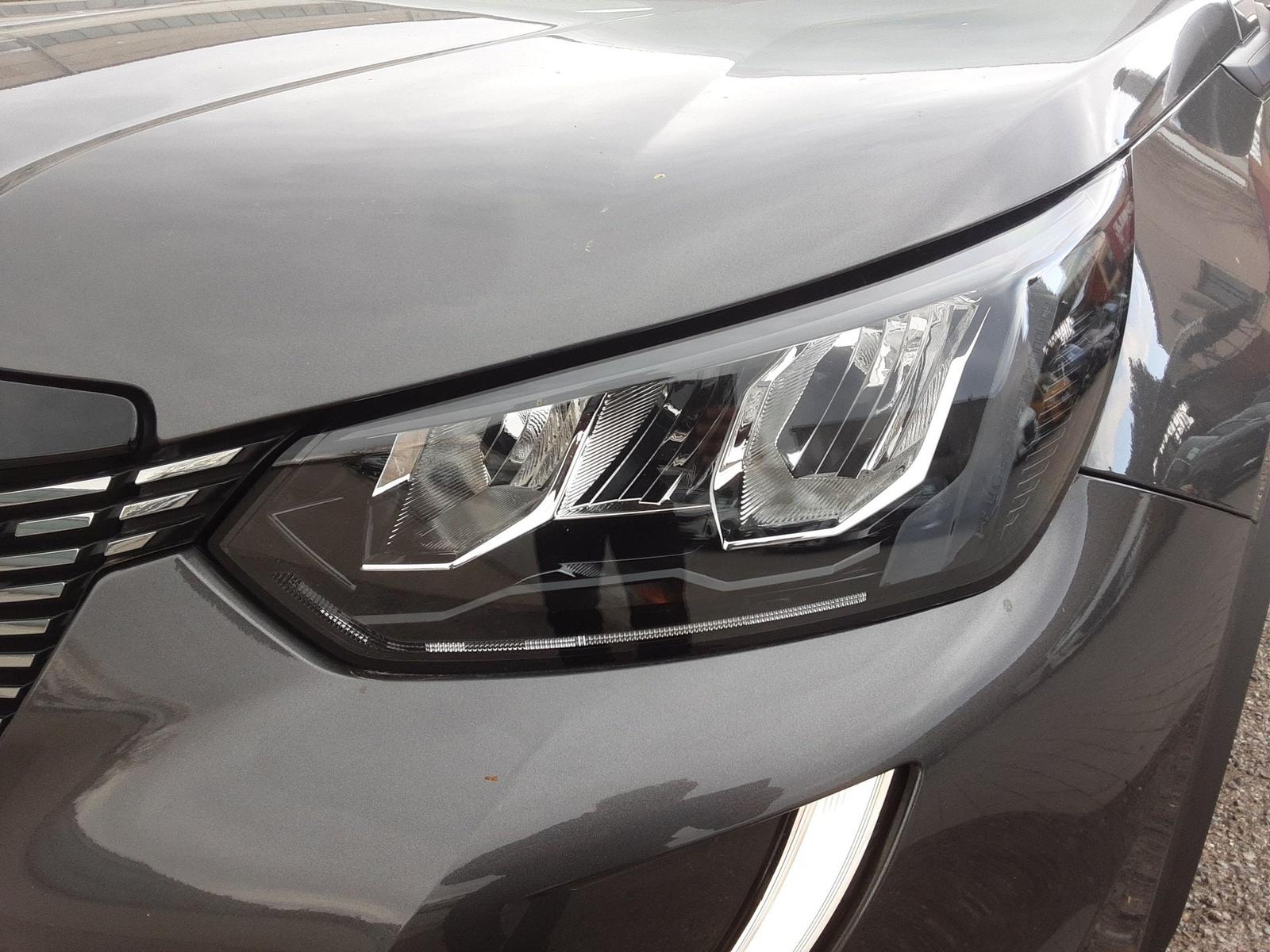 Peugeot 2008 1.2 PureTech 130 Allure Pack KeyLess LED LM