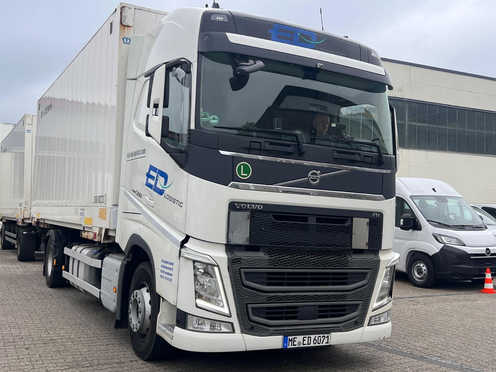 Volvo FH 500 Globetrotter  BDF Vermietung-Rental