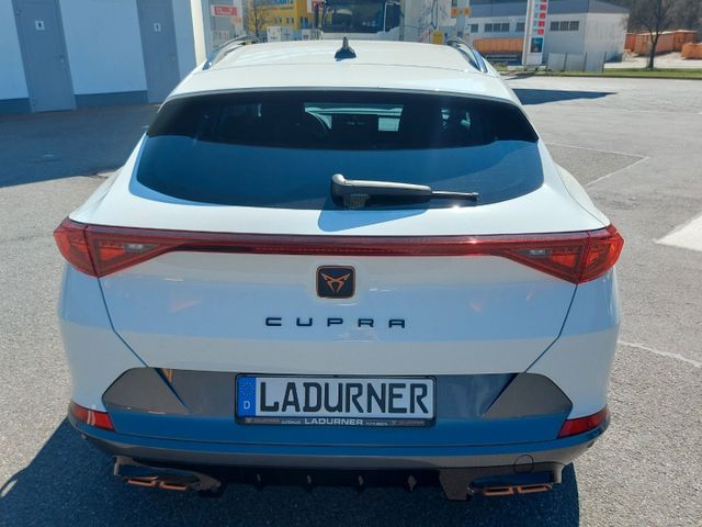 Formentor e-Hybrid 204PS DSG Navi LED WINTERPAK