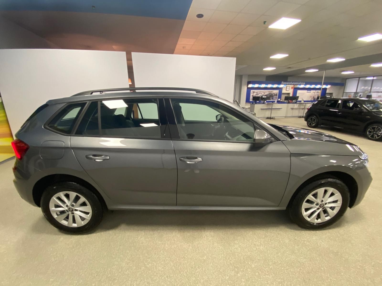 Fahrzeugabbildung SKODA Kamiq 1.0 TSI Selection AHK+APP+KLIMA+RFK+PDC+SI