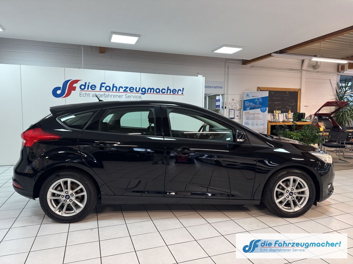 Fahrzeugabbildung Ford Focus Business CarPlay Zahnriemen neu Mehrzonenk