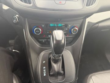 Ford Kuga - 12