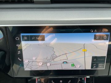 Audi Q8 e-tron - 11