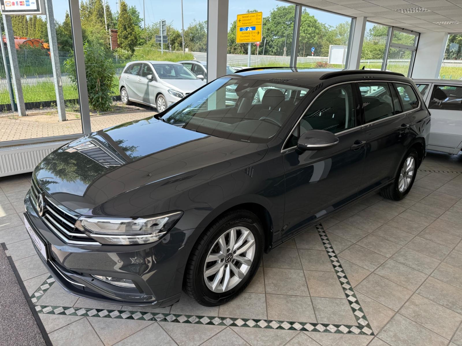 Volkswagen Passat Variant Business ACC AHK LED TOP