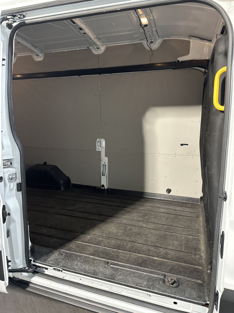 Fahrzeugabbildung Ford Transit Custom 330 L3H2 2.0 TDCi KAMERA+SHZ+AHK+