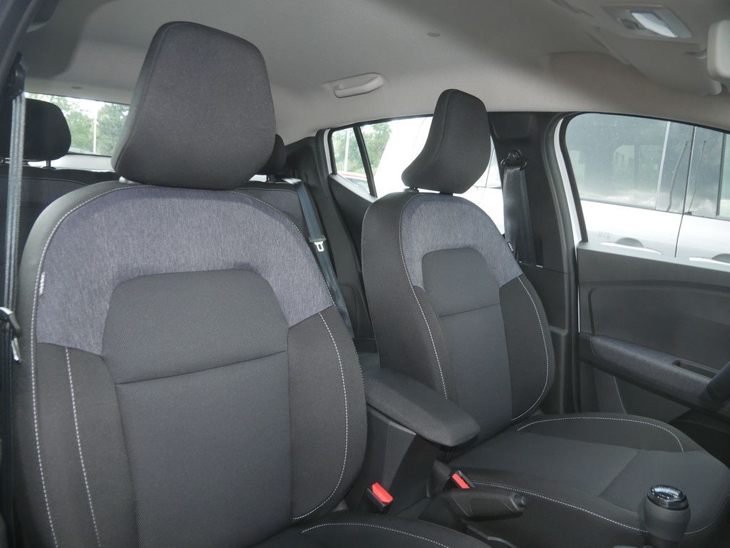 Fahrzeugabbildung Dacia Sandero Expression TCe 100