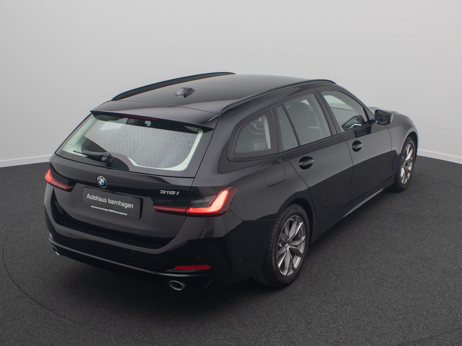 Fahrzeugabbildung BMW 318i Alarm DAB Kamera Sportlenkrad CockpitPlus