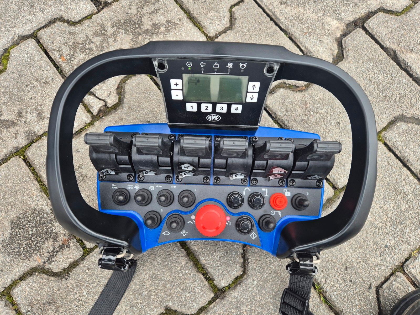 Fahrzeugabbildung Iveco Eurocargo ML150E32WS 4x4 Kran HMF 1130K Funk AHK