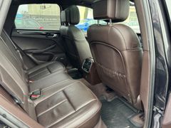 Fahrzeugabbildung Macan S Sportauspuff/Chrono/Luftfederung/Spyder