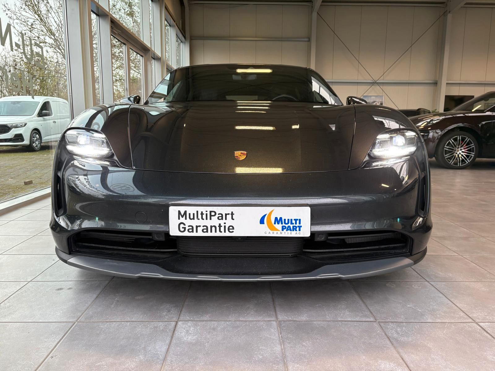 Fahrzeugabbildung Porsche Taycan Cross Turismo 4 performance 93 kwh