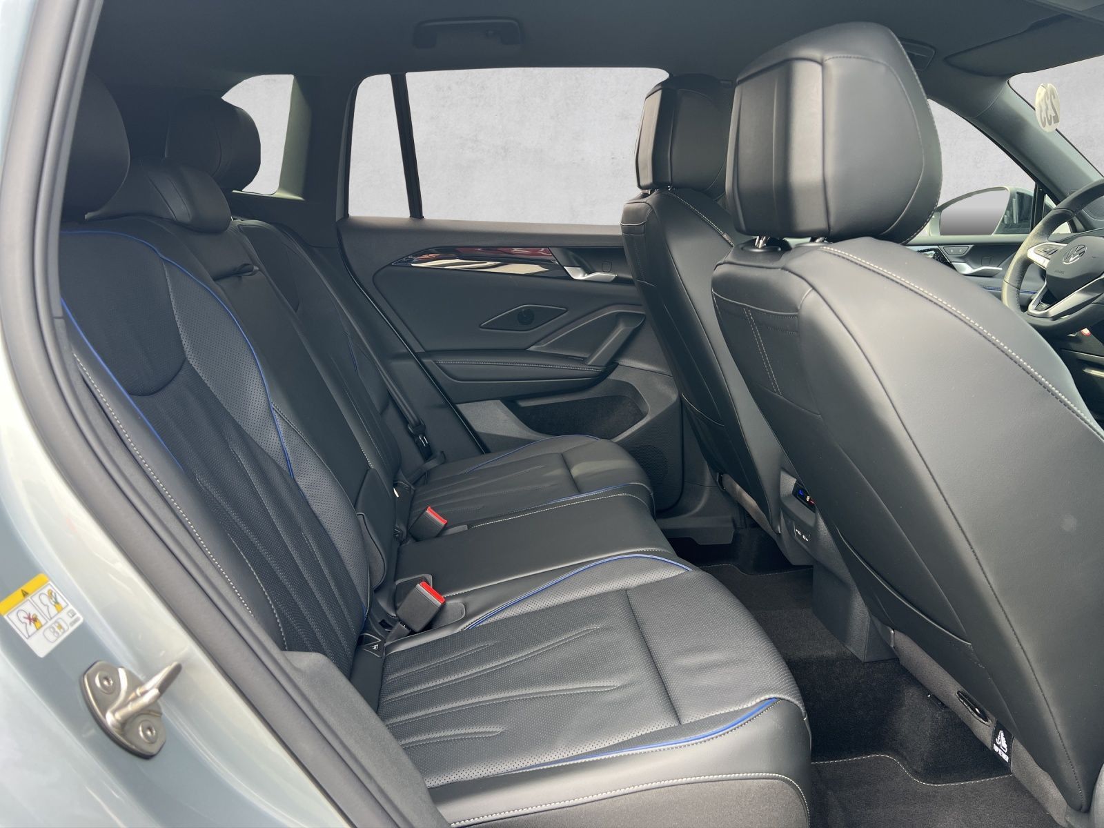 Tiguan R-Line 2.0 TSI DSG 4M AHK*ACC*Black Style