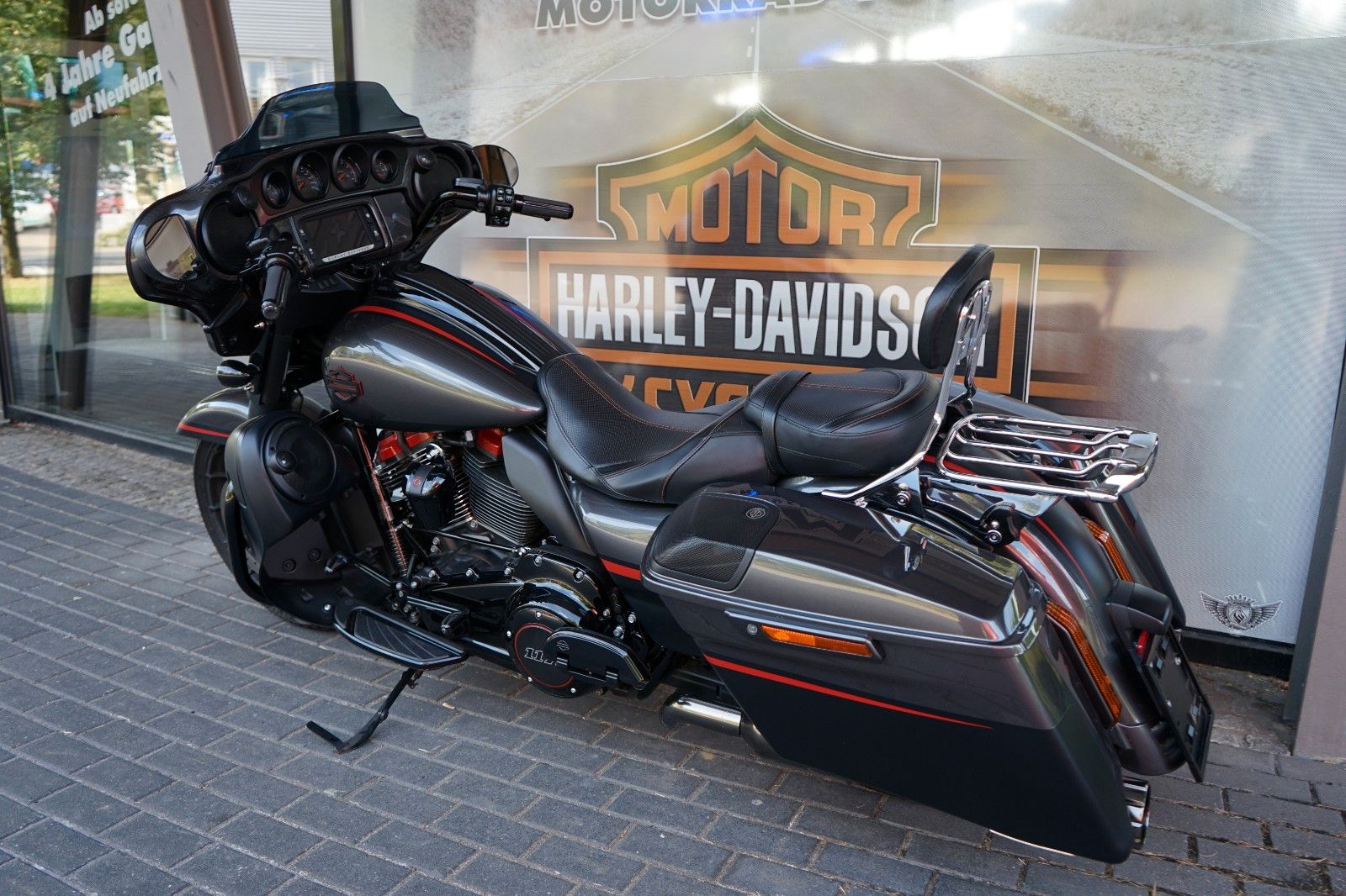 Fahrzeugabbildung Harley-Davidson Street Glide CVO 117 cui