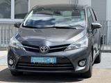 Toyota Verso Comfort Pano Shz Ahk Pdc - graue Toyota Verso