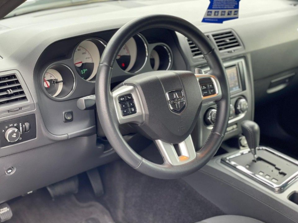 Fahrzeugabbildung Dodge Challenger 12er 5.7 HEMI RT Navi 20 Zoll Tiefer