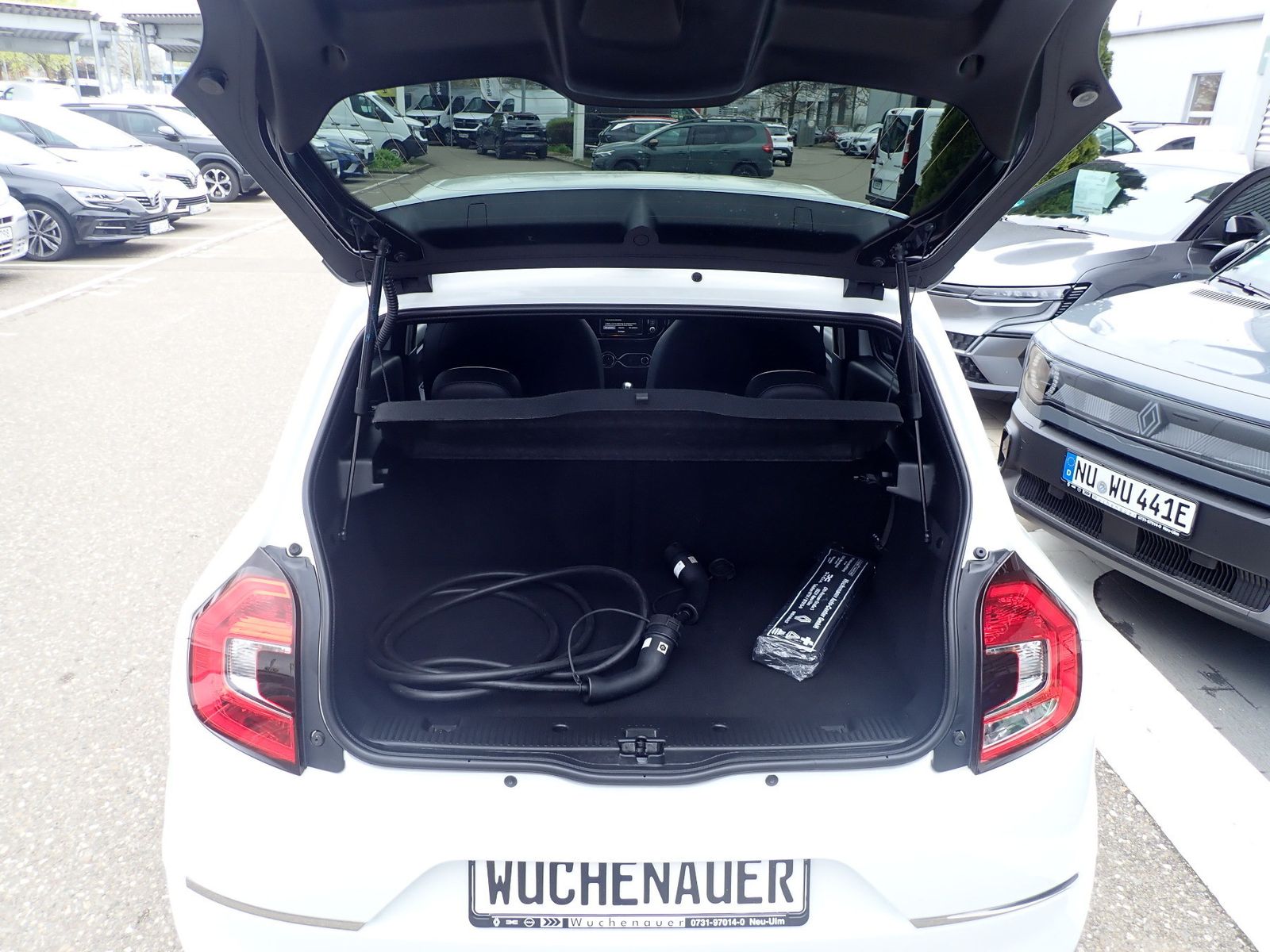 Fahrzeugabbildung Renault Twingo Techno Electric URBAN NIGHT