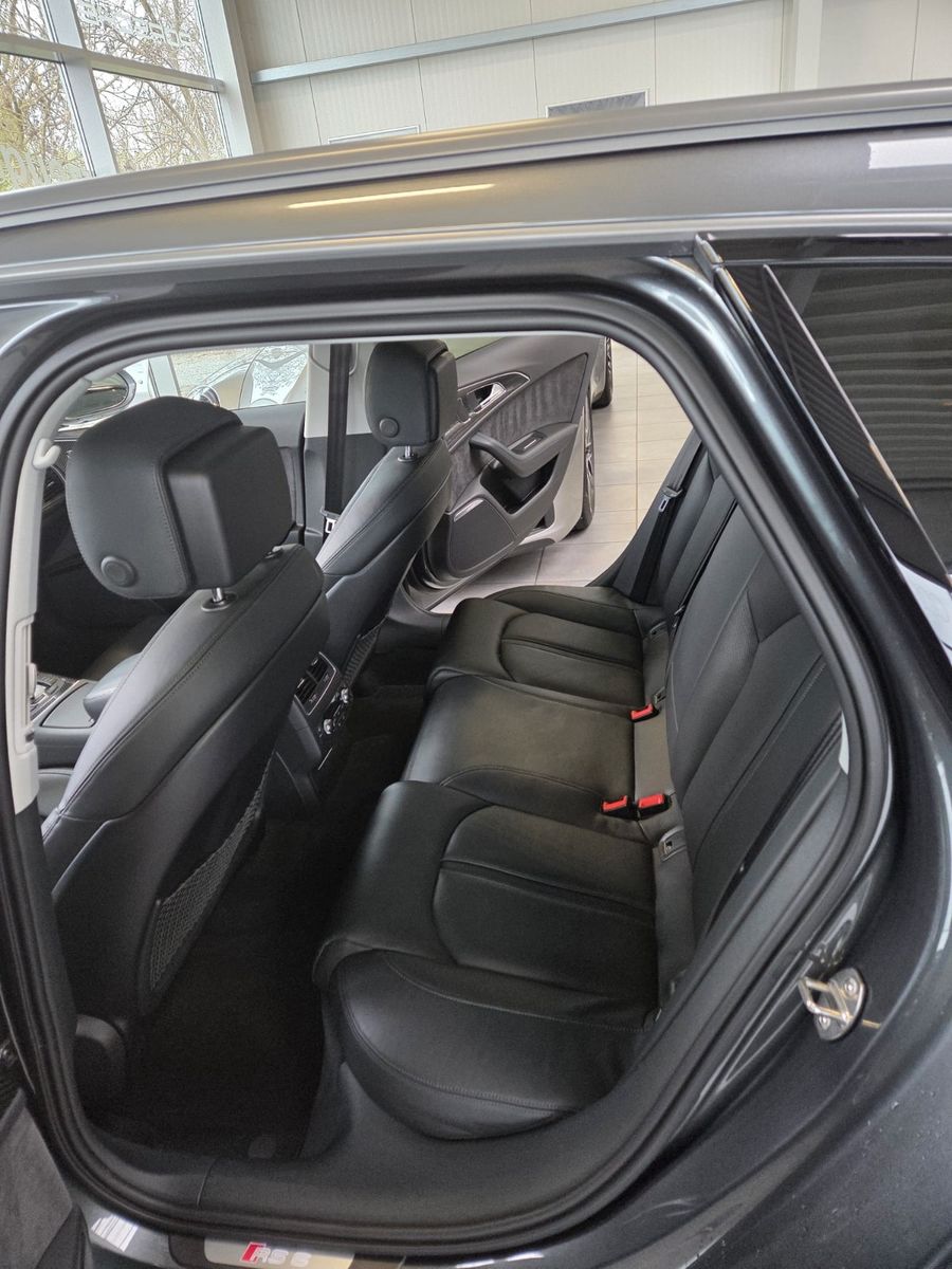 Fahrzeugabbildung Audi RS6 RS 6 Avant  quattro performance/Keramikbrems